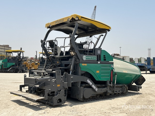 2015 Vogele SUPER 1800-2L Track Asphalt Paver - التقطيع جزازة/ ماكينات قطع الحشائش: صورة 4 2015 Vogele SUPER 1800-2L Track Asphalt Paver - التقطيع جزازة/ ماكينات قطع الحشائش: صورة 4