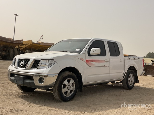 2016 Nissan 4x2 Crew Cab Pickup - شاحنة البيك أب: صورة 2 2016 Nissan 4x2 Crew Cab Pickup - شاحنة البيك أب: صورة 2