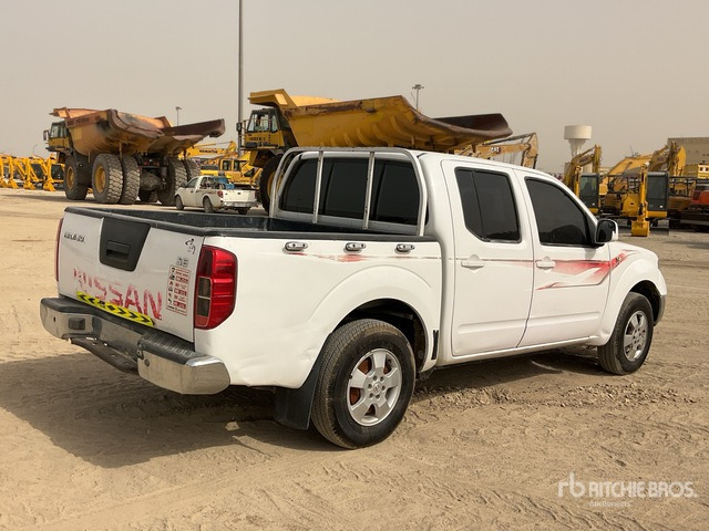 2016 Nissan 4x2 Crew Cab Pickup - شاحنة البيك أب: صورة 3 2016 Nissan 4x2 Crew Cab Pickup - شاحنة البيك أب: صورة 3