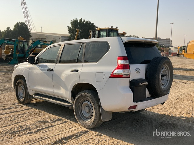 2017 Toyota Prado TX 150L 4x4 SUV - سيارة دفع رباعي: صورة 2 2017 Toyota Prado TX 150L 4x4 SUV - سيارة دفع رباعي: صورة 2