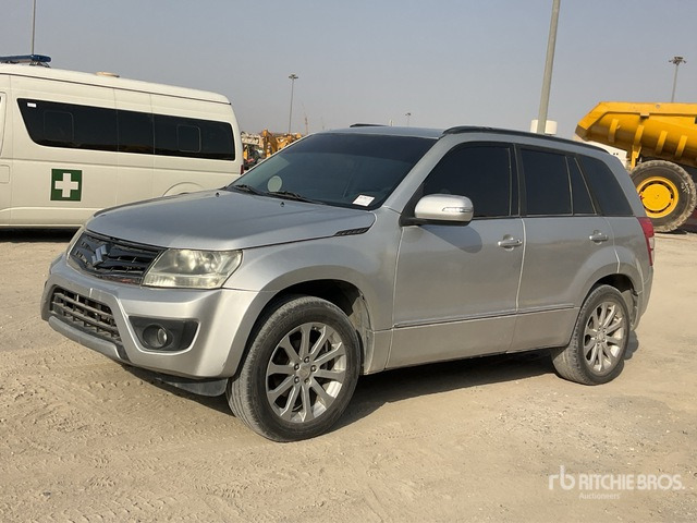 2018 Suzuki Grand Vitara 4x4 SUV - سيارة دفع رباعي: صورة 2 2018 Suzuki Grand Vitara 4x4 SUV - سيارة دفع رباعي: صورة 2