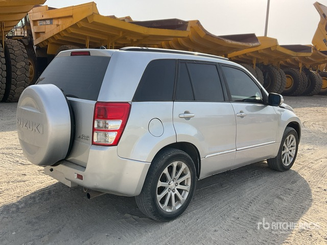 2018 Suzuki Grand Vitara 4x4 SUV - سيارة دفع رباعي: صورة 3 2018 Suzuki Grand Vitara 4x4 SUV - سيارة دفع رباعي: صورة 3