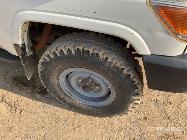 2018 Toyota Land Cruiser 78R 4x4 SUV - سيارة دفع رباعي: صورة 4 2018 Toyota Land Cruiser 78R 4x4 SUV - سيارة دفع رباعي: صورة 4