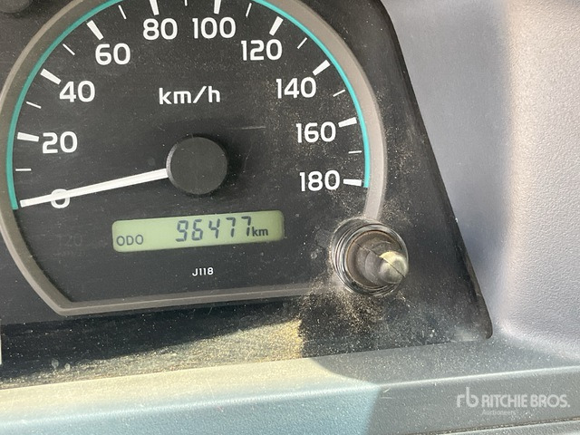 سيارة دفع رباعي 2018 Toyota Land Cruiser LX 76L 4x4 SUV: صورة 6 سيارة دفع رباعي 2018 Toyota Land Cruiser LX 76L 4x4 SUV: صورة 6