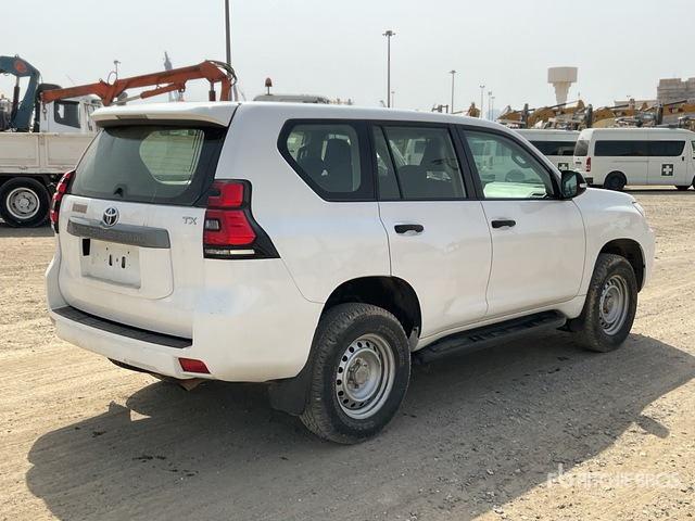 2018 Toyota Prado TX 150L 4x4 SUV - سيارة دفع رباعي: صورة 3 2018 Toyota Prado TX 150L 4x4 SUV - سيارة دفع رباعي: صورة 3