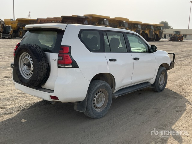 2018 Toyota Prado TX 150L 4x4 SUV - سيارة دفع رباعي: صورة 3 2018 Toyota Prado TX 150L 4x4 SUV - سيارة دفع رباعي: صورة 3