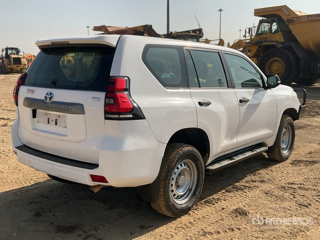 2018 Toyota Prado TX 150L 4x4 SUV - سيارة دفع رباعي: صورة 3 2018 Toyota Prado TX 150L 4x4 SUV - سيارة دفع رباعي: صورة 3