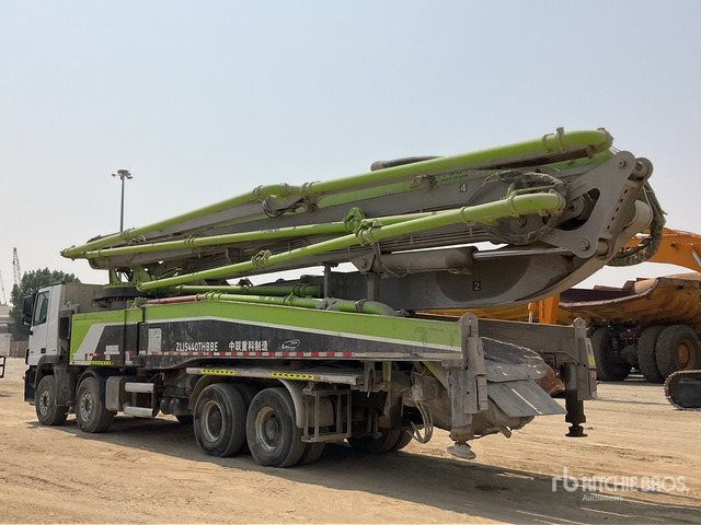 2019 Mercedes-Benz Actros 4141 2019 Zoomlion 56X-6RZ 56 m on 8 ... Concrete Pump Truck - مضخة خرسانة: صورة 4 2019 Mercedes-Benz Actros 4141 2019 Zoomlion 56X-6RZ 56 m on 8 ... Concrete Pump Truck - مضخة خرسانة: صورة 4