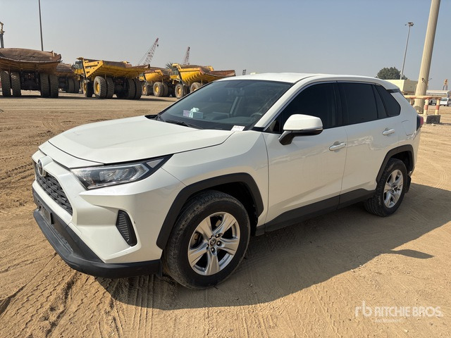 2019 Toyota RAV4 4WD SUV - سيارة دفع رباعي: صورة 1 2019 Toyota RAV4 4WD SUV - سيارة دفع رباعي: صورة 1