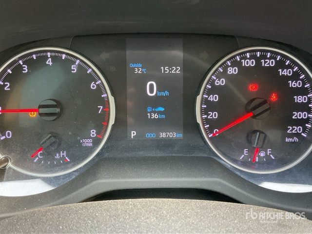 2019 Toyota RAV4 4WD SUV - سيارة دفع رباعي: صورة 4 2019 Toyota RAV4 4WD SUV - سيارة دفع رباعي: صورة 4