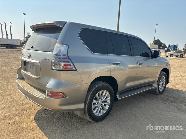 2020 Lexus GX460 4WD SUV - سيارة دفع رباعي: صورة 3 2020 Lexus GX460 4WD SUV - سيارة دفع رباعي: صورة 3