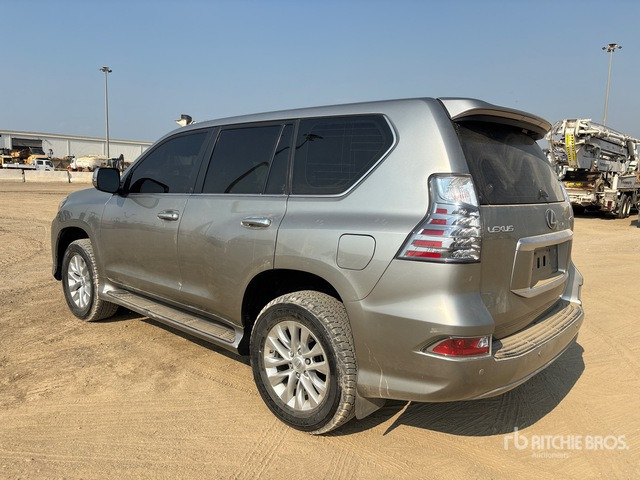 2020 Lexus GX460 4WD SUV - سيارة دفع رباعي: صورة 2 2020 Lexus GX460 4WD SUV - سيارة دفع رباعي: صورة 2