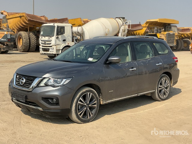 2020 Nissan Pathfinder 4WD Hybrid SUV - سيارة دفع رباعي: صورة 1 2020 Nissan Pathfinder 4WD Hybrid SUV - سيارة دفع رباعي: صورة 1