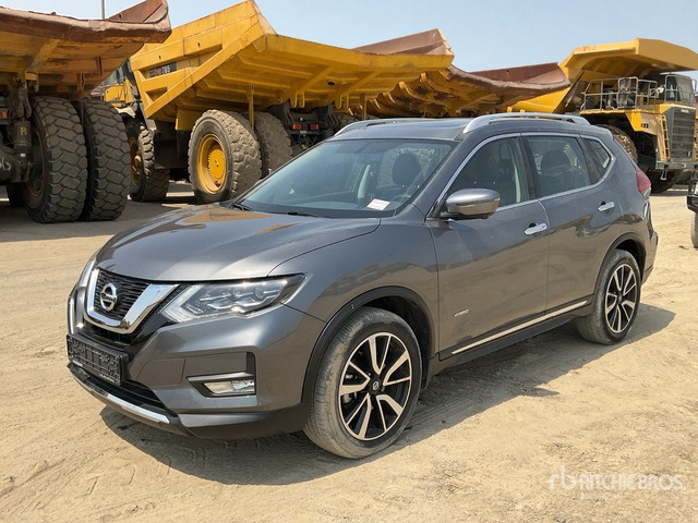 2020 Nissan X-Trail Hybrid SUV - سيارة دفع رباعي: صورة 1 2020 Nissan X-Trail Hybrid SUV - سيارة دفع رباعي: صورة 1