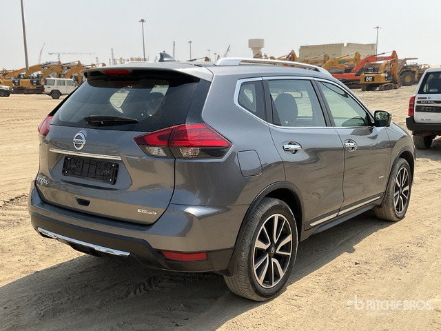 2020 Nissan X-Trail Hybrid SUV - سيارة دفع رباعي: صورة 3 2020 Nissan X-Trail Hybrid SUV - سيارة دفع رباعي: صورة 3
