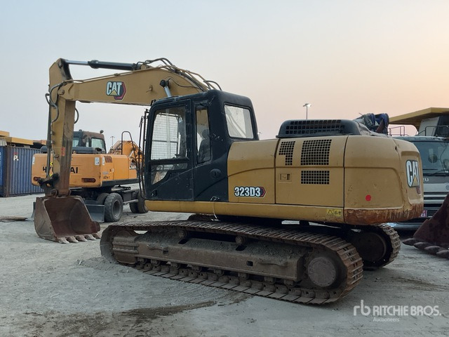 2022 Cat 323D3 - حفار زحاف: صورة 5 2022 Cat 323D3 - حفار زحاف: صورة 5