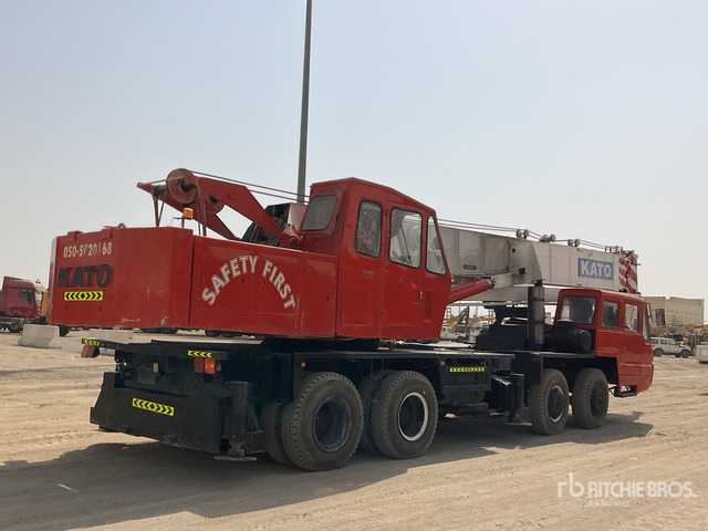 Kato KG51T - رافعة لجميع التضاريس: صورة 4 Kato KG51T - رافعة لجميع التضاريس: صورة 4