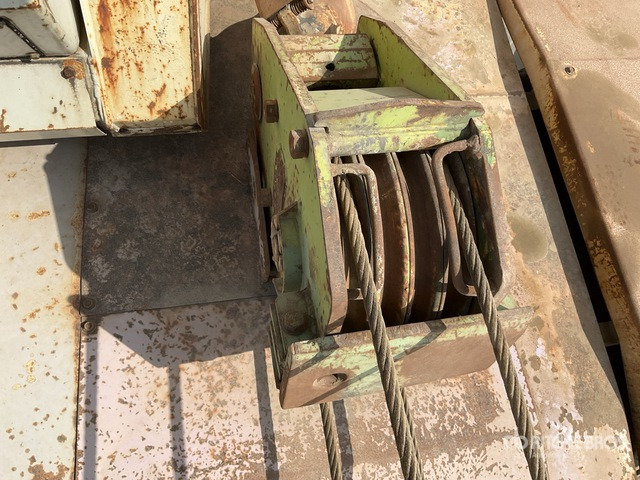 Kato KR25H-V - رافعة الطرق الوعرة: صورة 5 Kato KR25H-V - رافعة الطرق الوعرة: صورة 5