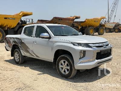 MITSUBISHI L200 4x4 Crew Cab - شاحنة البيك أب: صورة 4 MITSUBISHI L200 4x4 Crew Cab - شاحنة البيك أب: صورة 4