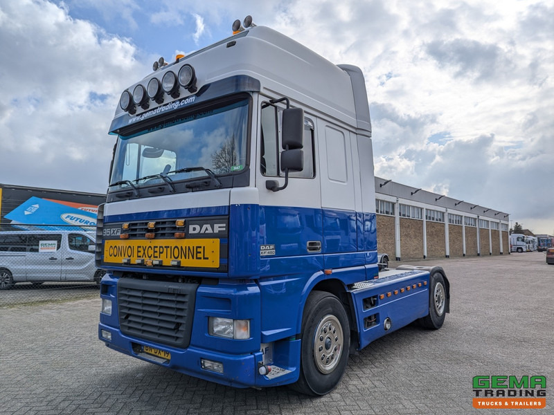 DAF 95XF.480 4x2 Superspacecab Euro3 - Handgeschakeld - Limited Edition Interieur - Side Skirts - Luchthoorns - وحدة جر: صورة 1 DAF 95XF.480 4x2 Superspacecab Euro3 - Handgeschakeld - Limited Edition Interieur - Side Skirts - Luchthoorns - وحدة جر: صورة 1