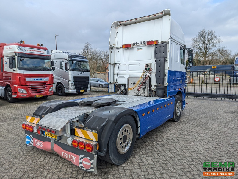 DAF 95XF.480 4x2 Superspacecab Euro3 - Handgeschakeld - Limited Edition Interieur - Side Skirts - Luchthoorns - وحدة جر: صورة 3 DAF 95XF.480 4x2 Superspacecab Euro3 - Handgeschakeld - Limited Edition Interieur - Side Skirts - Luchthoorns - وحدة جر: صورة 3