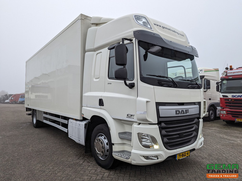 DAF CF 370 FA 4x2 Spacecab Euro6 - GeslotenBak 8.2M + Laadklep 2000kg - HardHouten vloer - 10/2025APK - شاحنة مقفلة: صورة 5 DAF CF 370 FA 4x2 Spacecab Euro6 - GeslotenBak 8.2M + Laadklep 2000kg - HardHouten vloer - 10/2025APK - شاحنة مقفلة: صورة 5