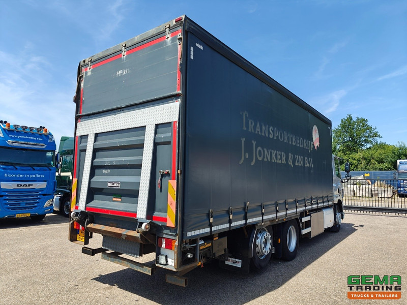 DAF CF 400 FAN 6x2/4 SpaceCab Euro6A - Schuifzeilenbak 7.7m + Laadklep 2000kg - HH Vloer - AanhangerKoppeling - شاحنة ستارة: صورة 4 DAF CF 400 FAN 6x2/4 SpaceCab Euro6A - Schuifzeilenbak 7.7m + Laadklep 2000kg - HH Vloer - AanhangerKoppeling - شاحنة ستارة: صورة 4