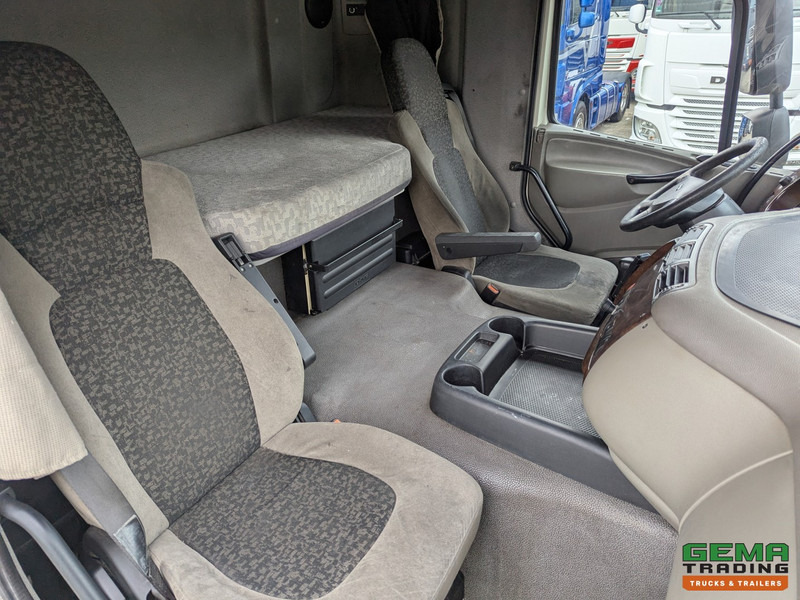 DAF CF85.410 4x2 Spacecab Euro5 - Geïsoleerde bak 7.6m - Laadklep 1500kg - Reservewiel DAF CF85.410 4x2 Spacecab Euro5 - Geïsoleerde bak 7.6m - Laadklep 1500kg - Reservewiel: صورة 19
