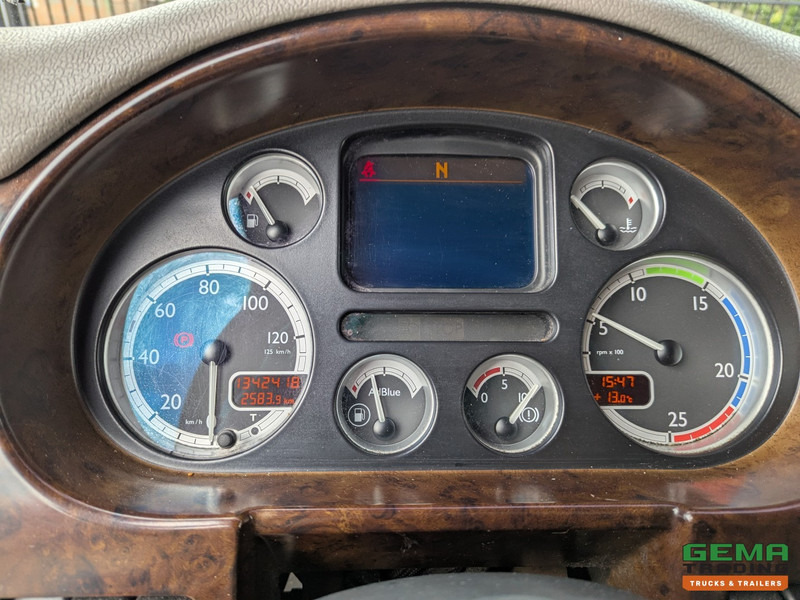 DAF CF85.410 4x2 Spacecab Euro5 - Geïsoleerde bak 7.6m - Laadklep 1500kg - Reservewiel DAF CF85.410 4x2 Spacecab Euro5 - Geïsoleerde bak 7.6m - Laadklep 1500kg - Reservewiel: صورة 18