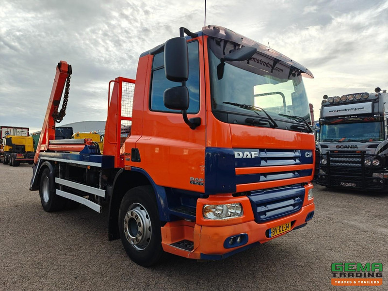 DAF FA CF 65.250 4x2 Dagcab Euro5 - Hyvalift PortaalSysteem 12T - Handgeschakeld - Ringfeder Vangmuil - شاحنة نقل المخلفات: صورة 2 DAF FA CF 65.250 4x2 Dagcab Euro5 - Hyvalift PortaalSysteem 12T - Handgeschakeld - Ringfeder Vangmuil - شاحنة نقل المخلفات: صورة 2