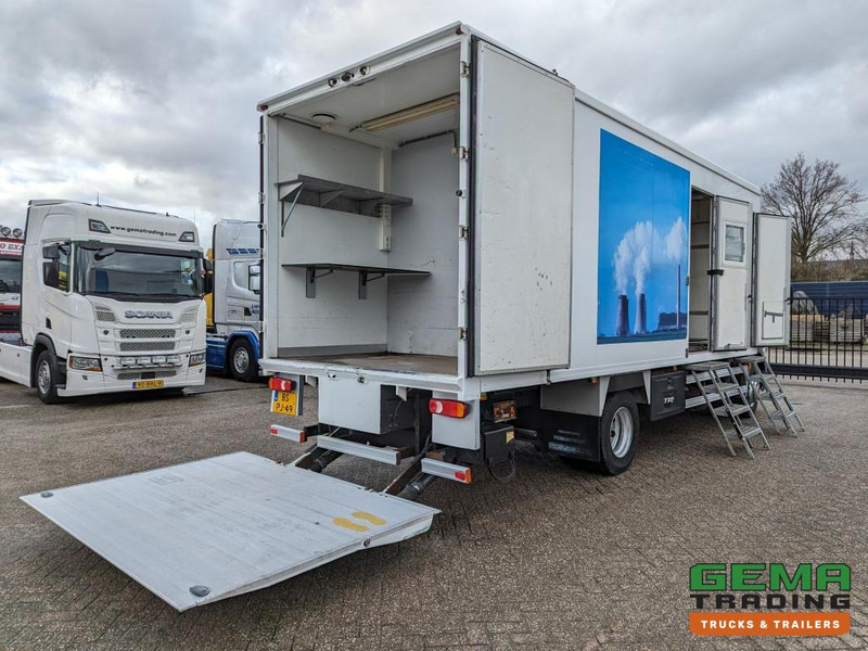 DAF FA LF55.180 4x2 Daycab 15T Euro4 Mobile Office / Camper / Workshop - Manual - Airco - Dhollandia Laadklep 1500KG - 150.000KM (V690) - شاحنة: صورة 2 DAF FA LF55.180 4x2 Daycab 15T Euro4 Mobile Office / Camper / Workshop - Manual - Airco - Dhollandia Laadklep 1500KG - 150.000KM (V690) - شاحنة: صورة 2
