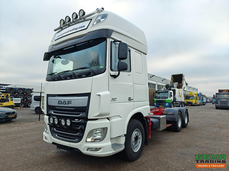 DAF XF 510 FAS 6x2 Superspacecab Euro6 - Retarder - Vollucht - 10Tires - ChassisCabine - LiftAs - VBG Vangmuilkoppeling - Navi - شاحنة هيكل كابينة: صورة 1 DAF XF 510 FAS 6x2 Superspacecab Euro6 - Retarder - Vollucht - 10Tires - ChassisCabine - LiftAs - VBG Vangmuilkoppeling - Navi - شاحنة هيكل كابينة: صورة 1