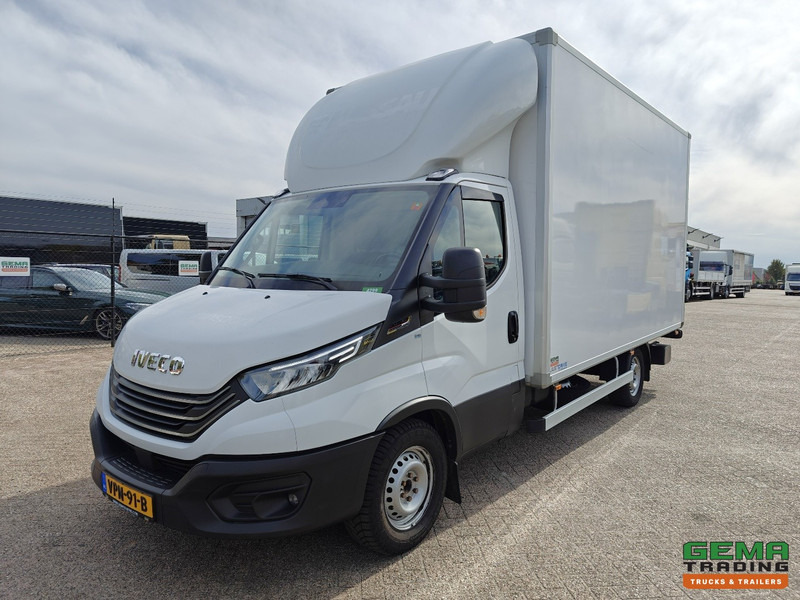Iveco 35S18 Hi-Matic 4x2 Dagcab Euro6E - Gesloten Bak 4.2M - Laadklep 1000KG - Navi - 03/2026 APK - شاحنة مغلقة الصندوق: صورة 1 Iveco 35S18 Hi-Matic 4x2 Dagcab Euro6E - Gesloten Bak 4.2M - Laadklep 1000KG - Navi - 03/2026 APK - شاحنة مغلقة الصندوق: صورة 1
