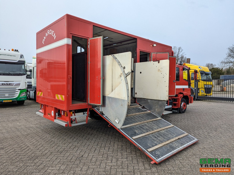 Iveco Tector ML120E24D 4x2 Euro3 DubbelCabine - Paardenwagen 3-Paards - Kleedruimte - Hydraulische klep- TOP! - شاحنة نقل خيل: صورة 3 Iveco Tector ML120E24D 4x2 Euro3 DubbelCabine - Paardenwagen 3-Paards - Kleedruimte - Hydraulische klep- TOP! - شاحنة نقل خيل: صورة 3