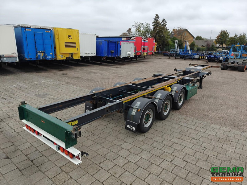 M&V Euro 802 Renders MULTI 3-Assen SAF - Schijfremmen - LiftAs - Midden/Achterschuiver - Alle Aansluitingen - QuickLock - نصف مقطورة لنقل الحاويات: صورة 1 M&V Euro 802 Renders MULTI 3-Assen SAF - Schijfremmen - LiftAs - Midden/Achterschuiver - Alle Aansluitingen - QuickLock - نصف مقطورة لنقل الحاويات: صورة 1