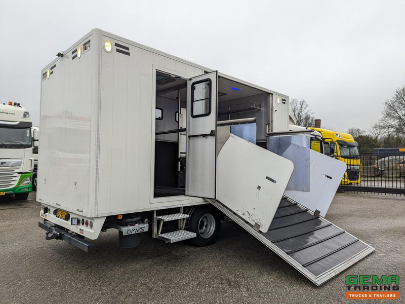 MAN TGL 12.180 4x2 DoKa 7 pers. Euro5 EEV - Paardenwagen 2-Paards - 147.000km! - MARGE - شاحنة نقل خيل: صورة 2 MAN TGL 12.180 4x2 DoKa 7 pers. Euro5 EEV - Paardenwagen 2-Paards - 147.000km! - MARGE - شاحنة نقل خيل: صورة 2