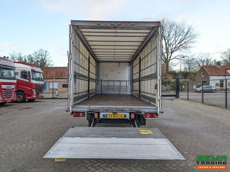 MAN TGL 12.220 4x2 Daycab Euro6 - SchuifzeilenBak 7.2M + Laadklep 2000kg - Rongpotten - Zijdeuren - شاحنة ستارة: صورة 4 MAN TGL 12.220 4x2 Daycab Euro6 - SchuifzeilenBak 7.2M + Laadklep 2000kg - Rongpotten - Zijdeuren - شاحنة ستارة: صورة 4