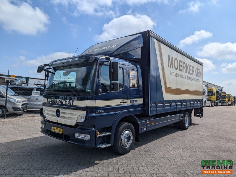 Mercedes-Benz ATEGO 1222 L 4x2 Slaapcab Euro5 - Standkachel - Schuifzeilen/Gesloten Bak 6.5m + laadklep 1500kg - شاحنة ستارة: صورة 1 Mercedes-Benz ATEGO 1222 L 4x2 Slaapcab Euro5 - Standkachel - Schuifzeilen/Gesloten Bak 6.5m + laadklep 1500kg - شاحنة ستارة: صورة 1