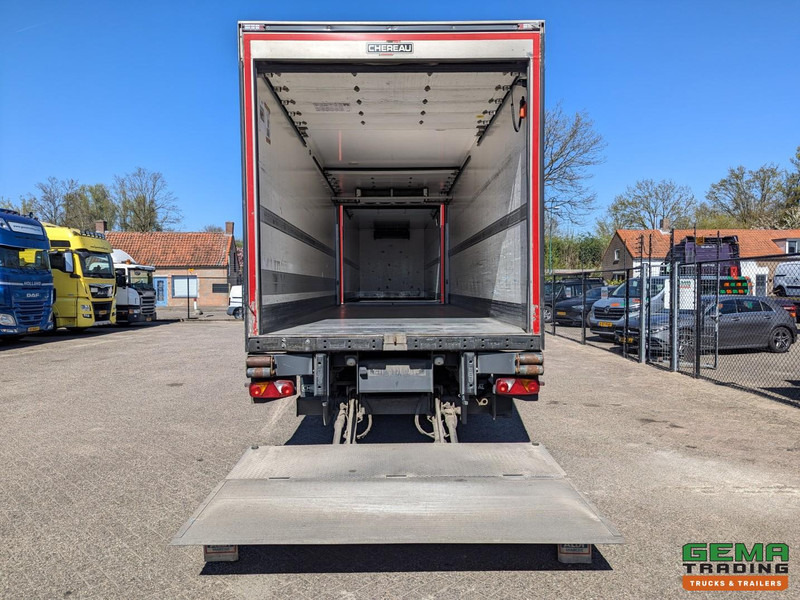 Mercedes-Benz Antos 1843 4x2 Dagcab Euro6 - Chereau Koel-Vriescombinatie- Carrier Supra - Doorlaadsysteem - Laadklep 2000KG - شاحنة الفريزر: صورة 5 Mercedes-Benz Antos 1843 4x2 Dagcab Euro6 - Chereau Koel-Vriescombinatie- Carrier Supra - Doorlaadsysteem - Laadklep 2000KG - شاحنة الفريزر: صورة 5