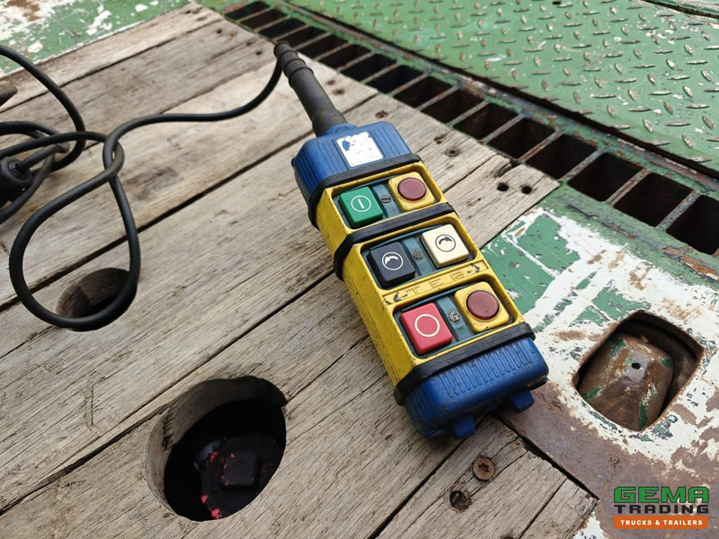 عربة منخفضة مسطحة نصف مقطورة Nooteboom MCO-42-03V/L  SemiDieplader 12.4m - 3Assen Gedwongen Gestuurd - Afstandbediening - Uitschuifbaar 5.8m - Rongenpotten - Twistlocks - 07/2026 APK: صورة 20 عربة منخفضة مسطحة نصف مقطورة Nooteboom MCO-42-03V/L  SemiDieplader 12.4m - 3Assen Gedwongen Gestuurd - Afstandbediening - Uitschuifbaar 5.8m - Rongenpotten - Twistlocks - 07/2026 APK: صورة 20