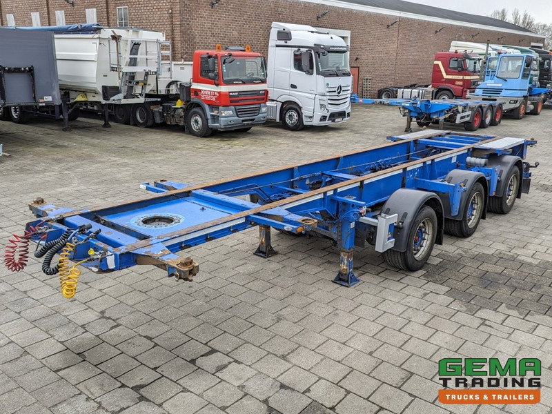 Renders ROC16.27 3-Assen SAF Schijfremmen - X-Steering - 30FT - نصف مقطورة لنقل الحاويات: صورة 3 Renders ROC16.27 3-Assen SAF Schijfremmen - X-Steering - 30FT - نصف مقطورة لنقل الحاويات: صورة 3