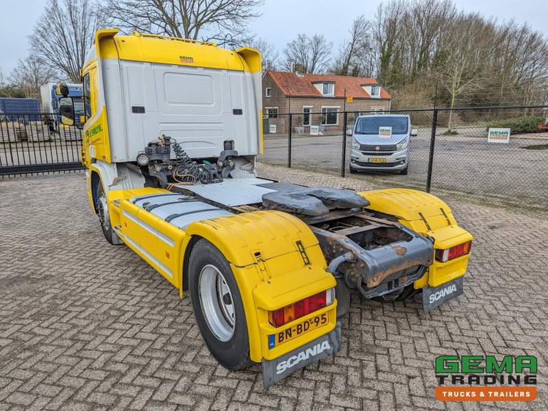 Scania P114-340 LA 4x2 CP19 Euro3 Manual - Side Skirts - Toolbox (T1350) - وحدة جر: صورة 4 Scania P114-340 LA 4x2 CP19 Euro3 Manual - Side Skirts - Toolbox (T1350) - وحدة جر: صورة 4