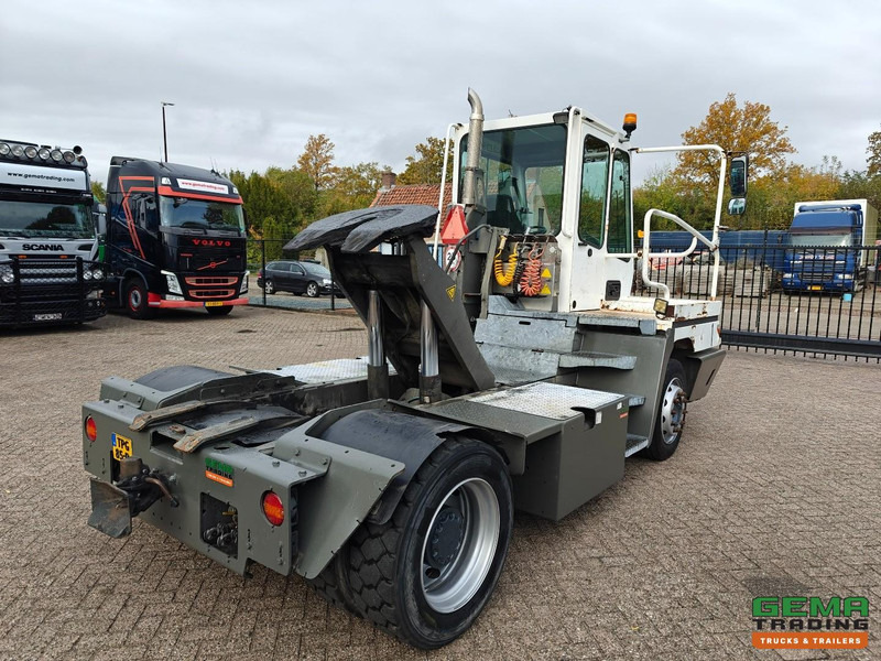 Terberg YT222 Gereviseerde Allison Versnellingsbak - Schotel 27T - Vangmuil - Cummins - Landbouw Kenteken 40km/h - جرار المحطة: صورة 3 Terberg YT222 Gereviseerde Allison Versnellingsbak - Schotel 27T - Vangmuil - Cummins - Landbouw Kenteken 40km/h - جرار المحطة: صورة 3