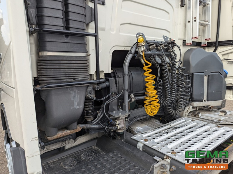 Volvo FH420 4x2 Euro6 FH420 4x2 Globetrotter Euro6 - XLOW / Mega - VEB+ - Double Tanks - Air Suspension (T1539) Volvo FH420 4x2 Euro6 FH420 4x2 Globetrotter Euro6 - XLOW / Mega - VEB+ - Double Tanks - Air Suspension (T1539): صورة 16