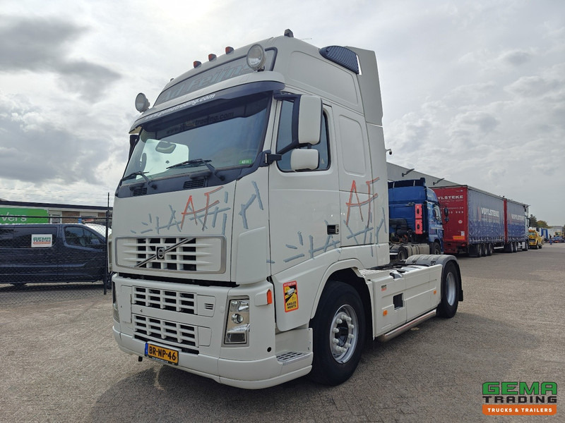 Volvo FH460 4x2 Globetrotter XL Euro3 - Dubbele Tanks - NL Truck - وحدة جر: صورة 1 Volvo FH460 4x2 Globetrotter XL Euro3 - Dubbele Tanks - NL Truck - وحدة جر: صورة 1