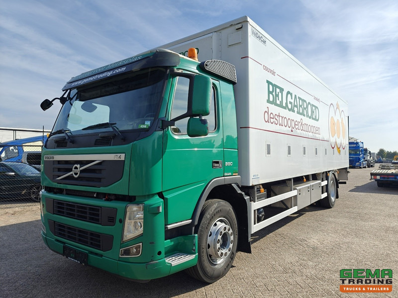 Volvo FM330 4x2 Dagcab Euro5 - KuikenBak 8.4m + Webasto Heater + Dhollandia 2000KG - شاحنة نقل المواشي: صورة 1 Volvo FM330 4x2 Dagcab Euro5 - KuikenBak 8.4m + Webasto Heater + Dhollandia 2000KG - شاحنة نقل المواشي: صورة 1
