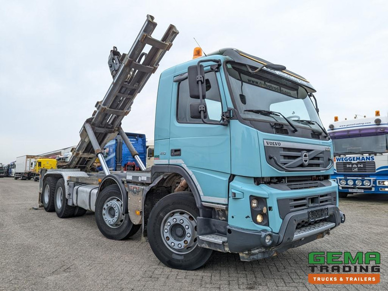 Volvo FMX410 8x4 /4 Daycab Euro5 - Haakarm 25T - CementSilo - RadioGrafisch - Hydr. Steunpoten - NaafReductie - شاحنة ذات خطاف: صورة 2 Volvo FMX410 8x4 /4 Daycab Euro5 - Haakarm 25T - CementSilo - RadioGrafisch - Hydr. Steunpoten - NaafReductie - شاحنة ذات خطاف: صورة 2