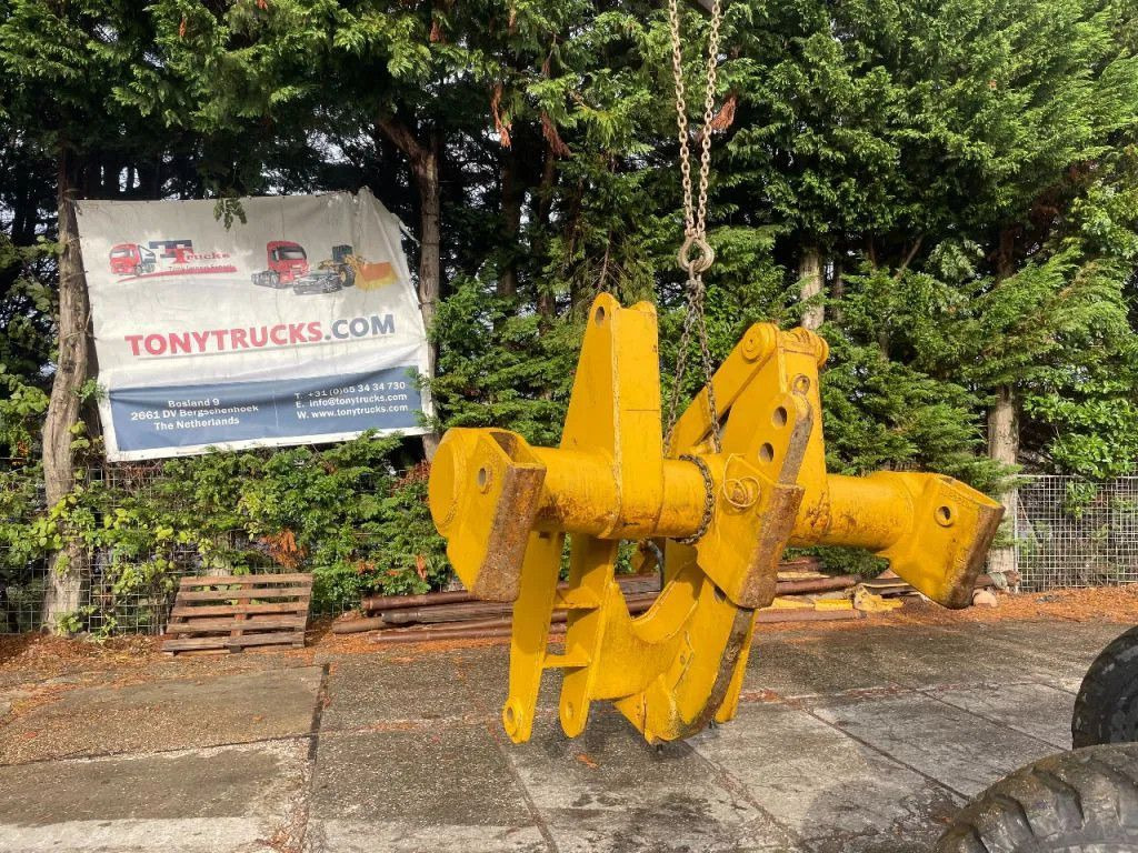 CAT Caterpillar Ripper compatible with D7R and D7H R CAT Ripper compatible with D7R and D7H Ripper compat - ريبر - آلات البناء: صورة 1 CAT Caterpillar Ripper compatible with D7R and D7H R CAT Ripper compatible with D7R and D7H Ripper compat - ريبر - آلات البناء: صورة 1