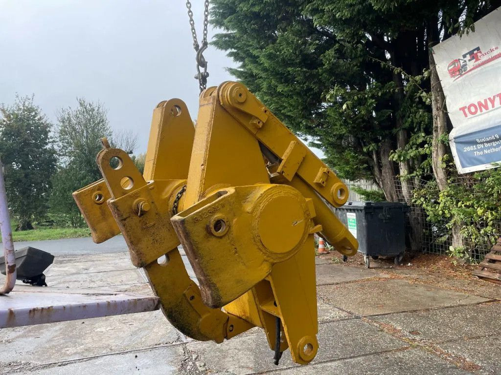 CAT Caterpillar Ripper compatible with D7R and D7H R CAT Ripper compatible with D7R and D7H Ripper compat - ريبر - آلات البناء: صورة 3 CAT Caterpillar Ripper compatible with D7R and D7H R CAT Ripper compatible with D7R and D7H Ripper compat - ريبر - آلات البناء: صورة 3