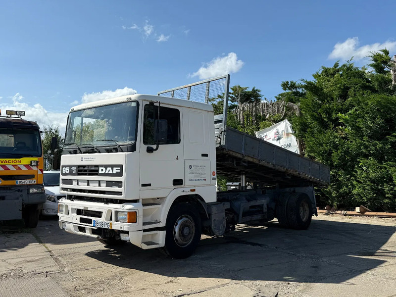 DAF 95.430 ATI 4X2 Tipper SPRING/AIR ZF MAN GEARBOX - شاحنة قلاب: صورة 2 DAF 95.430 ATI 4X2 Tipper SPRING/AIR ZF MAN GEARBOX - شاحنة قلاب: صورة 2